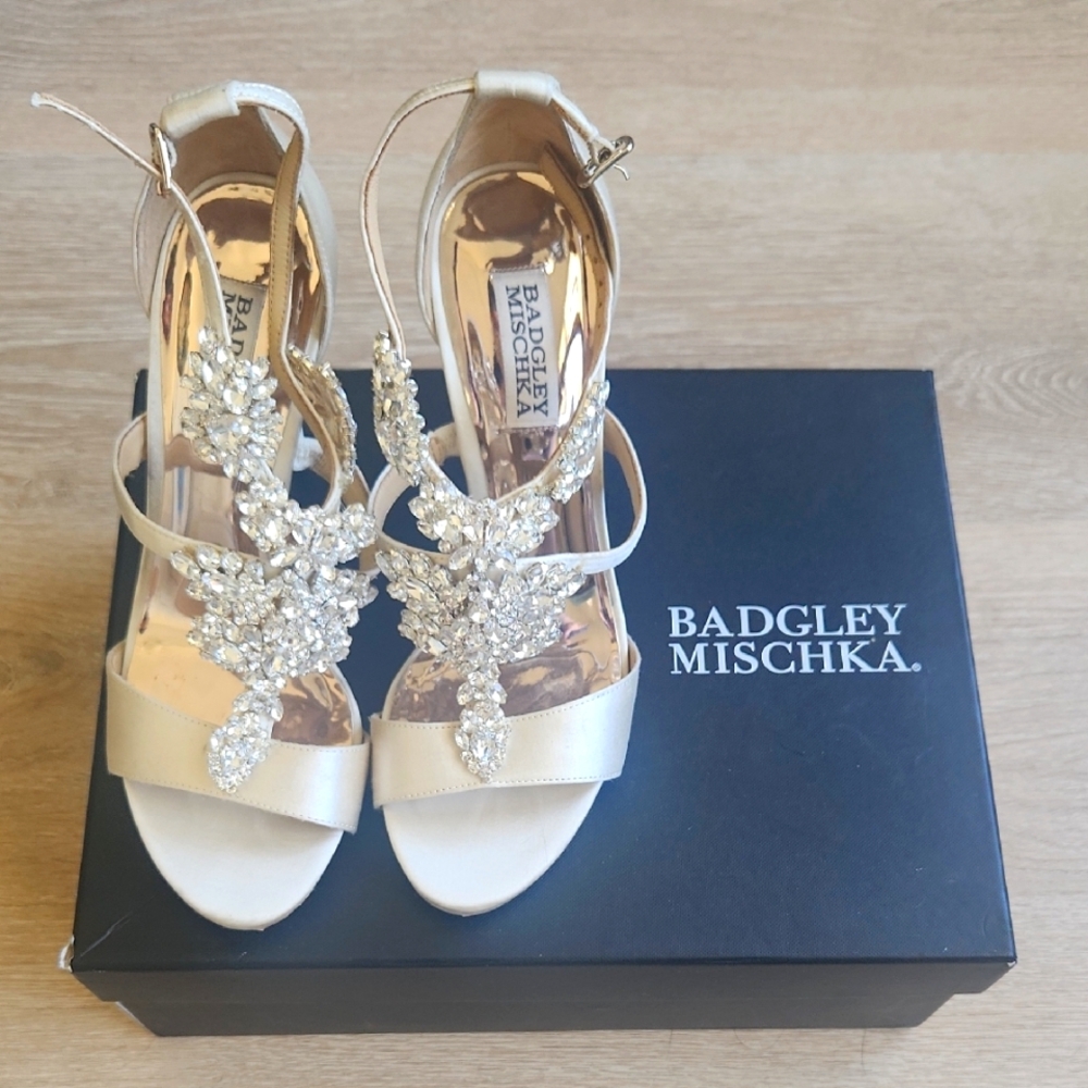 Badgley Mischka Women's Leah Cream Satin II T Strap Embellished Heels